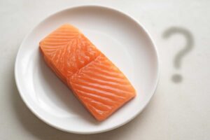 サーモン刺身は妊婦でも食べられる？生食のリスクと安全な選び方
